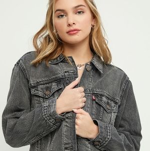 Levi's Boyfriend Trucker Jean Jacket